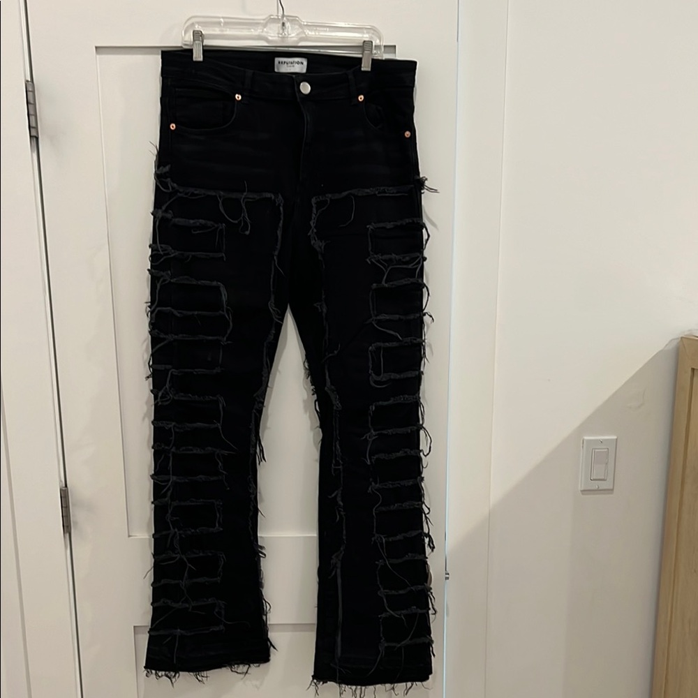 Reputation Studio Black Distressed Men’s Jeans in good condition men’s size L